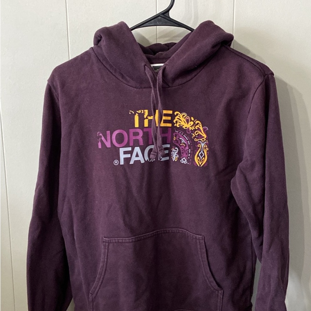 Women’s North Face hoodie